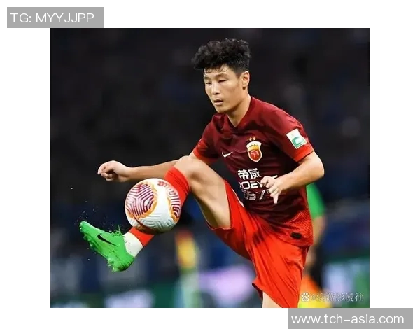 武磊精彩进球助力上海海港赢得关键比赛展现球队实力与团结精神