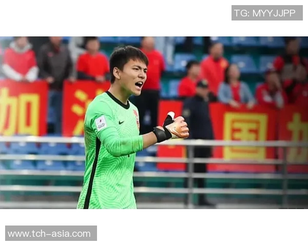 李昊在关键时刻成功扑点展现出色门将实力助力球队逆转局势 李昊在关键时刻成功扑点展现出色门将实力助力球队逆转局势