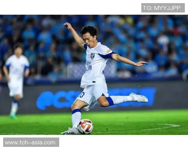 中超新星严鼎皓崭露头角引发球迷热议未来发展潜力无限